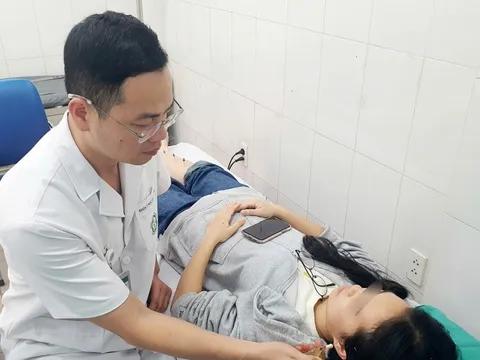 Nhiều người trẻ bị ù tai, tai vo ve, huýt gió: Bác sĩ cảnh báo hệ lụy 0