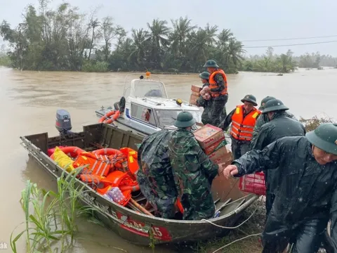 Hỗ trợ khẩn cấp 700 tỷ đồng cho 4 tỉnh khắc phục thiệt hại do mưa lũ