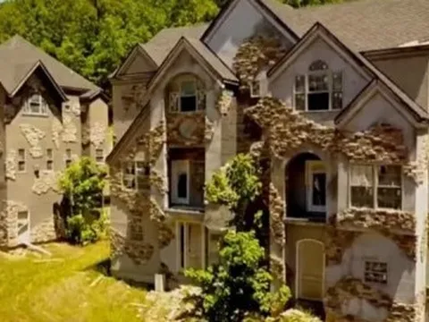 Có gì trong khu nghỉ dưỡng 1,6 tỷ USD bị bỏ hoang hơn thập kỷ?