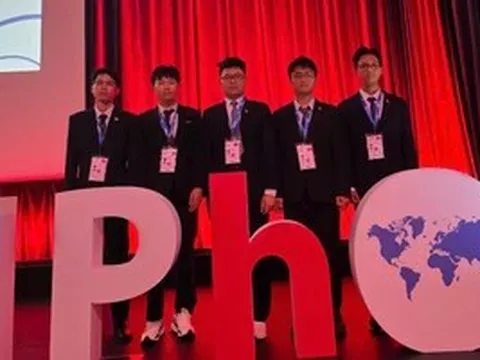 Đầu tư và đãi ngộ xứng tầm: Yếu tố then chốt phát triển học sinh giỏi quốc tế