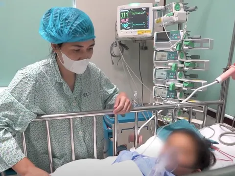 Bé gái teo đường mật được cứu sống nhờ ghép gan từ người cho chết não 0