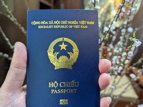 Ngân hàng ngừng giao dịch bằng hộ chiếu từ 1/1/2026, khách cần làm gì?