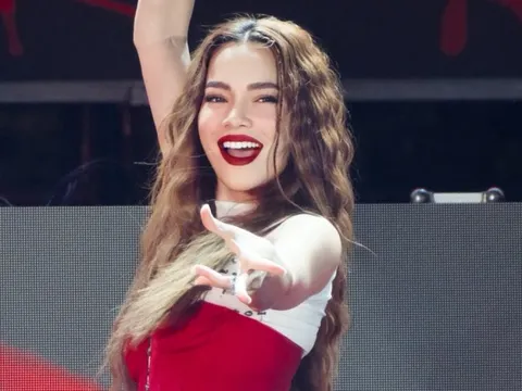 Hồ Ngọc Hà tuyên bố đúng 1 câu sau sự cố trượt chân trước chục nghìn khán giả