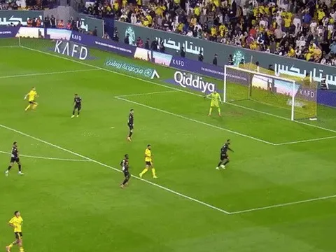 Ronaldo tái hiện siêu phẩm vào lưới Juventus