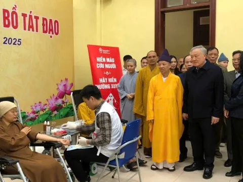 Phó Thủ tướng Thường trực dự ngày hội 'Hiến máu cứu người - hành Bồ Tát đạo'