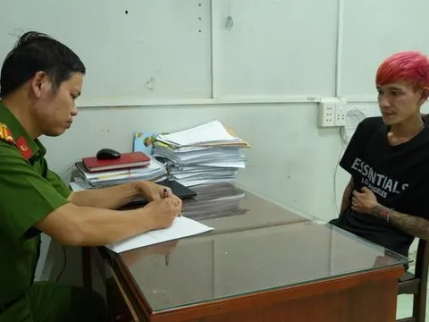 Tiếp nhận đối tượng đột nhập vào nhà, khống chế người phụ nữ