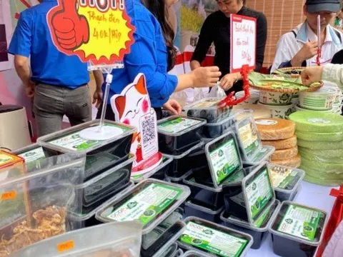 Đặc sản Cao Bằng đưa tình cảm sẻ chia của bạn bè trong nước và quốc tế đến với đồng bào vùng cao