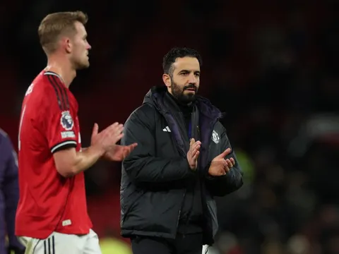 Sự cứng nhắc của Amorim làm hại MU