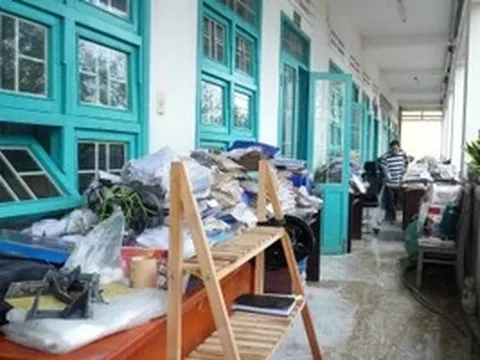 Bộ GD&ĐT tổ chức cấp phát miễn phí toàn bộ sách giáo khoa cho học sinh vùng lũ