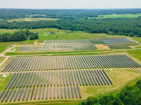 Điện mặt trời chiếu sáng mọi ngôi nhà theo cách không ngờ