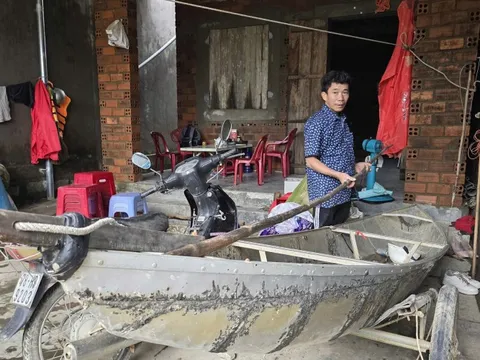 Đắk Lắk khen thưởng người xuyên đêm cứu hơn 40 người ở rốn lũ Hòa Thịnh