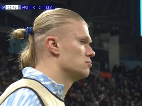 Biểu cảm gây chú ý của Haaland