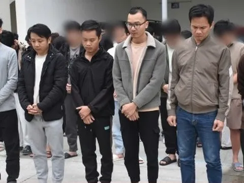 Phá đường dây website cờ bạc trực tuyến núp bóng công ty công nghệ