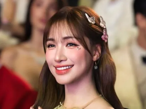 Hòa Minzy đón nhận tin vui