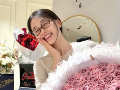 Sao nữ Vbiz vướng nghi vấn đang mang thai con đầu lòng, lộ rõ thân hình tròn trịa