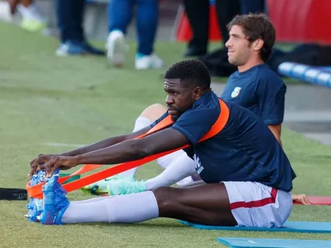 Ác mộng của nhà vô địch World Cup