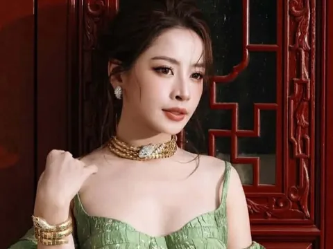 Chi Pu chăm diện đầm hai dây, khoe vóc dáng nuột nà khó rời mắt