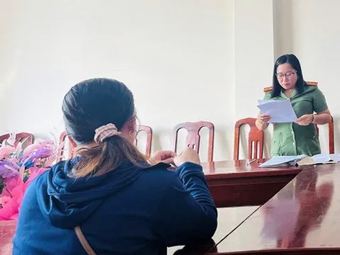 Đăng tải thông tin và bình luận sai sự thật về mưa lũ, 2 người phụ nữ bị xử phạt