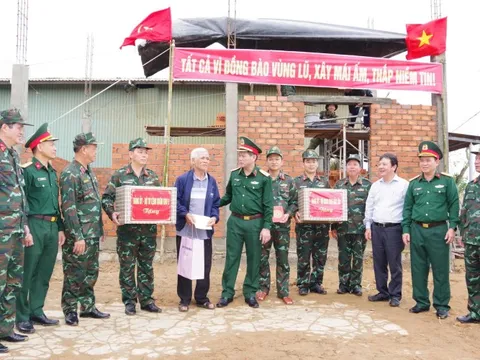 Xây dựng nhà ở sau lũ: Quân khu 5 phấn đấu hoàn thành tối thiểu 50% số nhà trước ngày 15/1/2026