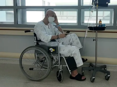 Xót xa hình ảnh hiện tại của nam diễn viên nổi tiếng mắc ung thư máu ở tuổi 34