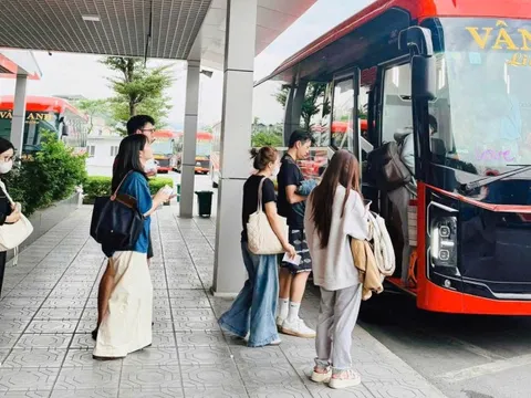 Cao điểm 10 ngày tổng kiểm tra xe kinh doanh vận tải hành khách trên toàn quốc