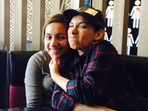 Con gái cố ca sĩ Phi Nhung chia sẻ hình ảnh cuối cùng bên mẹ