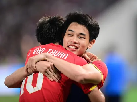 Xuân Son chúc mừng U22 Việt Nam