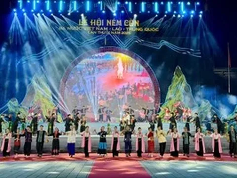 Khai mạc Lễ hội ném còn ba nước Việt Nam - Lào - Trung Quốc lần thứ IX