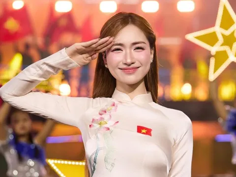 Hòa Minzy 'trúng lớn' vào cuối năm nay