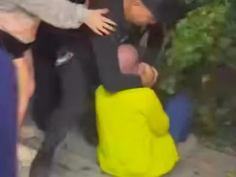 Điều tra vụ nhóm bảo vệ chung cư "quây" đánh hội đồng người đàn ông đầu trọc