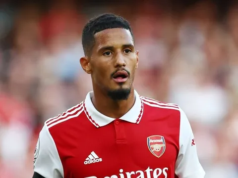 Sao Arsenal tuyên bố 'ăn 4'