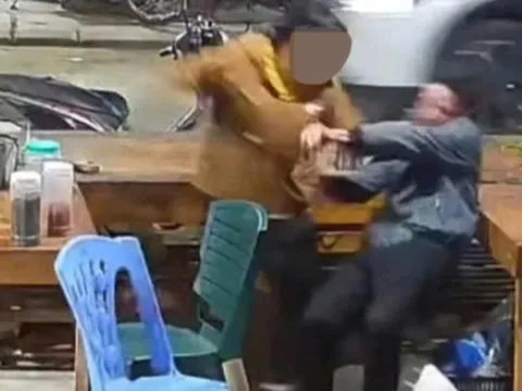 Điều tra vụ người đàn ông nghi bị vợ dùng dao tấn công tử vong