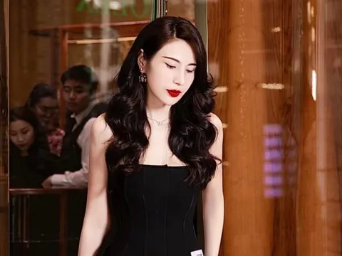 Ca sĩ Thủy Tiên giàu cỡ nào mà 1 năm qua chỉ ăn cơm với nước tương và xoài?