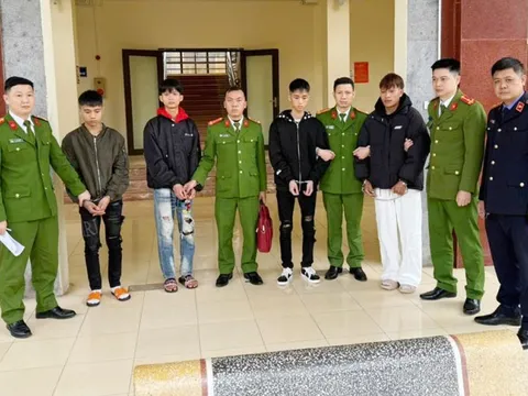 Đánh người gây thương tích do mâu thuẫn, 4 đối tượng bị khởi tố