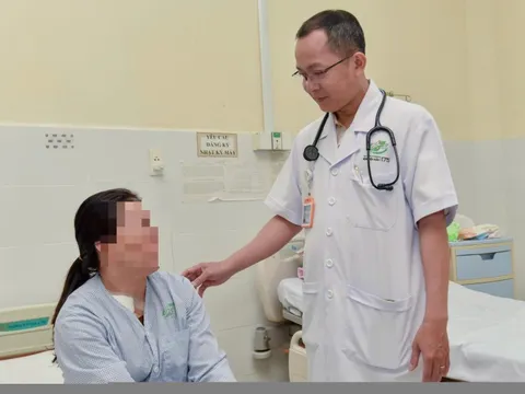 Can thiệp nội mạch lấy dị vật mắc kẹt trong tim nữ bệnh nhân 0