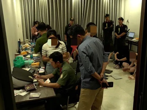 Triệt xóa 5 tụ điểm đánh bạc trực tuyến, tạm giữ 30 người nước ngoài