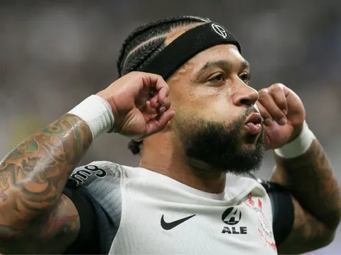 Liverpool muốn gây sốc với Depay