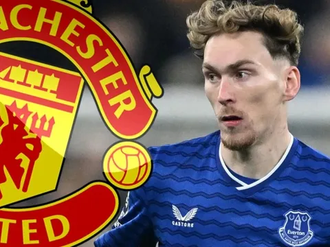 MU quay lại thương vụ chuyển nhượng gây tranh cãi thời Ten Hag