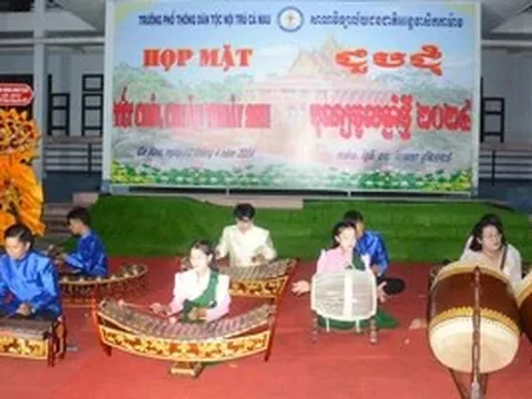 Trường dân tộc nội trú giữ hồn văn hóa Khmer