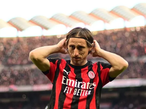 Modric biến Serie A thành sân khấu của đẳng cấp