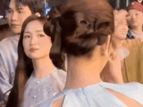 Hòa Minzy công khai giận ra mặt một sao nữ Vbiz ở chốn đông người