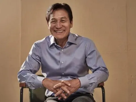 Ahn Sung Ki bị nghẹn khi đang ăn phải nhập viện cấp cứu, sức khỏe chuyển biến xấu