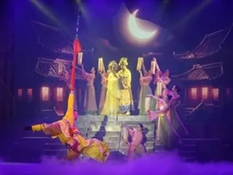 Vở xiếc - cải lương 'Trần Nhân Tông': Làm mới hình tượng quen thuộc