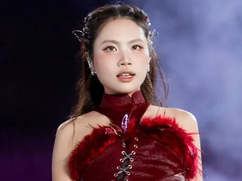 Phương Mỹ Chi lên tiếng đính chính