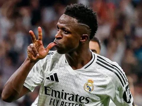 Đề nghị 150 triệu euro đưa Vinicius rời Real Madrid