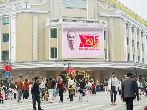 Người dân Thủ đô rộn ràng đón Tết Dương lịch 2026