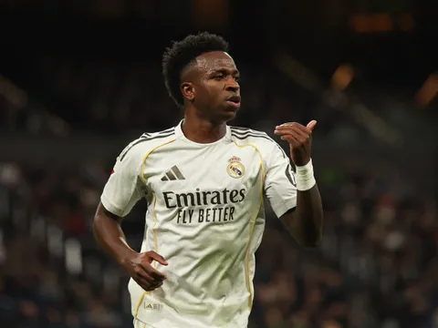 Chuyện gì đang xảy ra với Vinicius