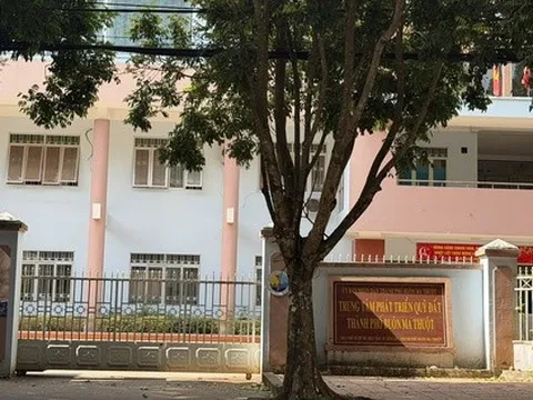 Trung tâm quỹ đất lấy hơn 10 tỉ đồng tiền đền bù giải phóng mặt bằng để chi… lương, thưởng!