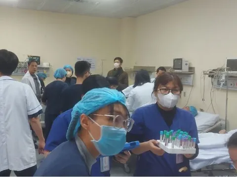 Bệnh viện E cấp cứu nhiều người bị bỏng trong vụ cháy ở Hà Nội 1