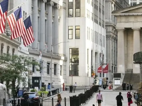 Mỹ bội thu hàng trăm tỷ USD nhờ thuế quan